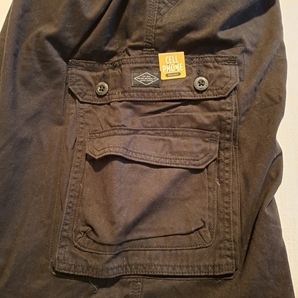 Lee men's black belted cargo shorts size 48, New - Picture 7 of 7